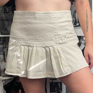 Early 2000s pleated mini skirt